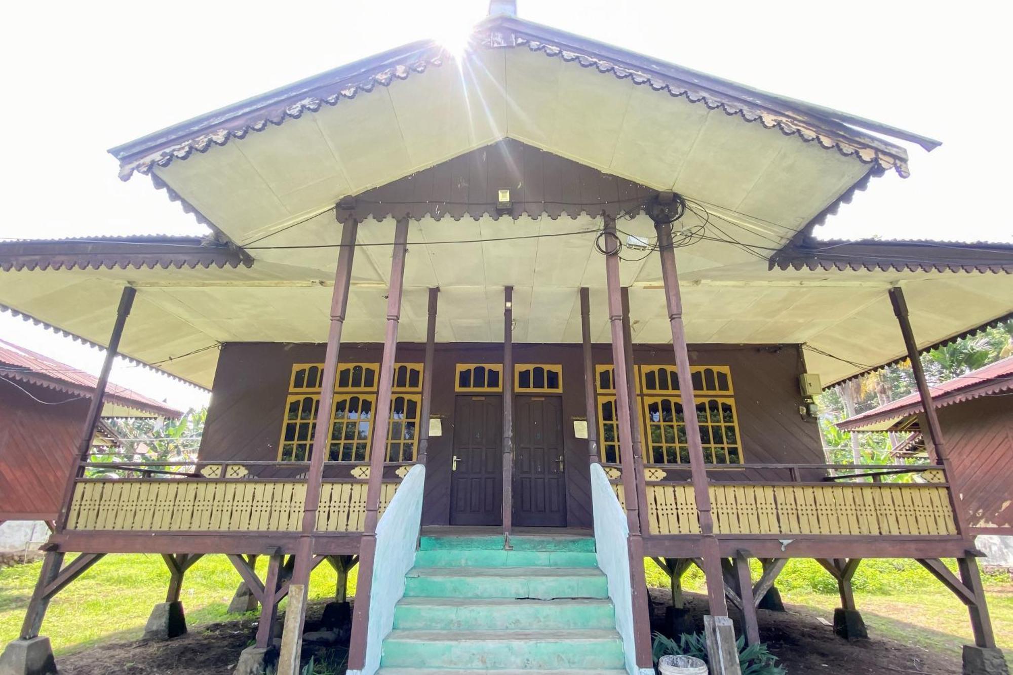 Hotel Pantai Panjang Bengkulu Redpartner Εξωτερικό φωτογραφία